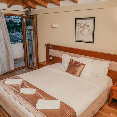 Center Hotel Gjirokaster Ngoại thất bức ảnh