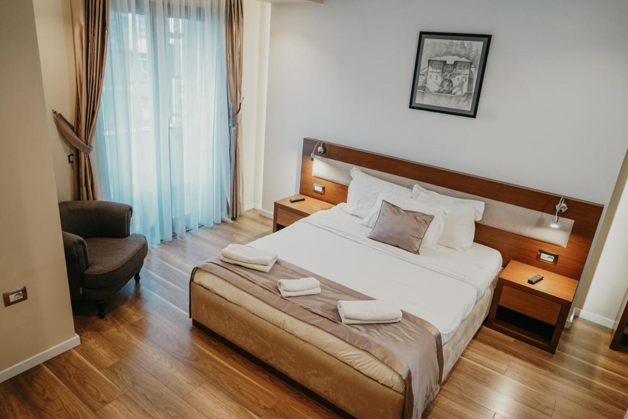 Center Hotel Gjirokaster Ngoại thất bức ảnh