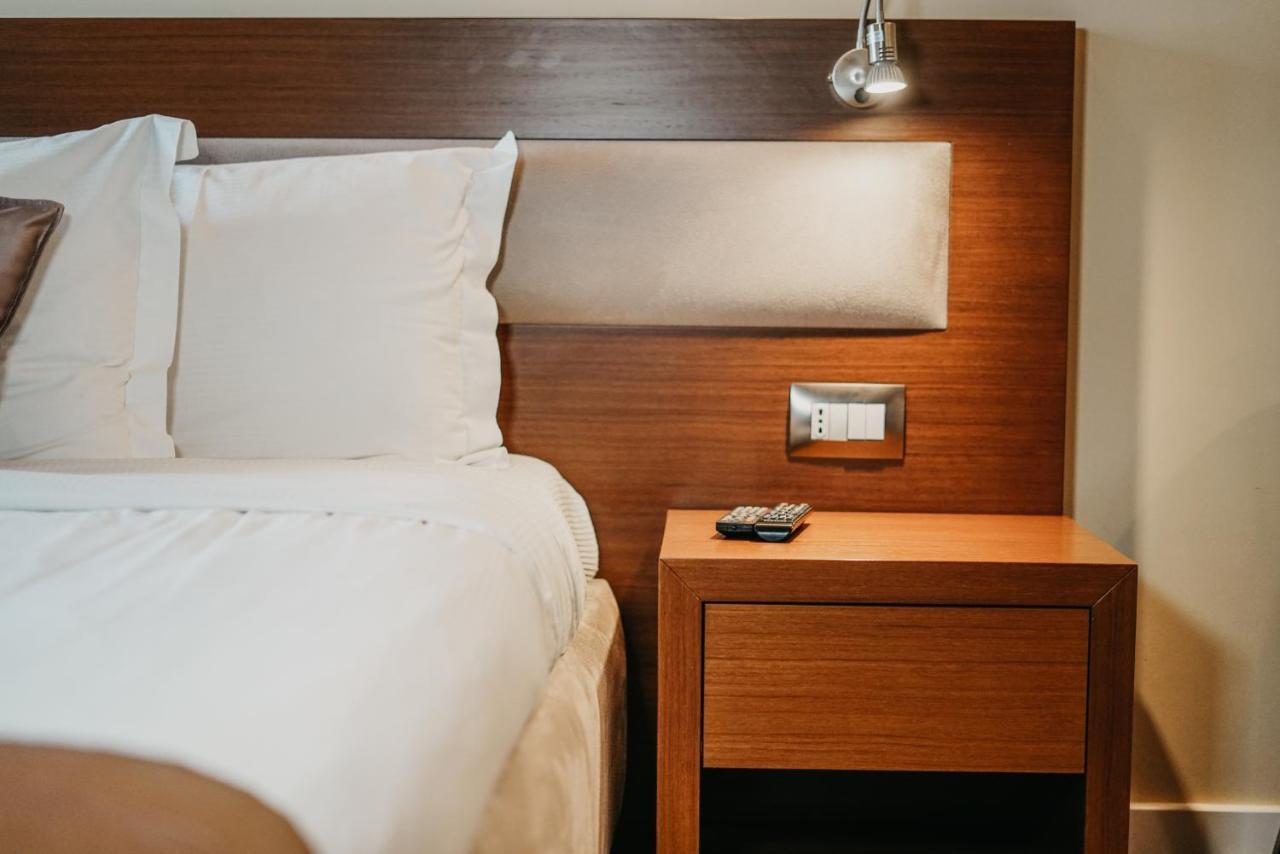 Center Hotel Gjirokaster Ngoại thất bức ảnh