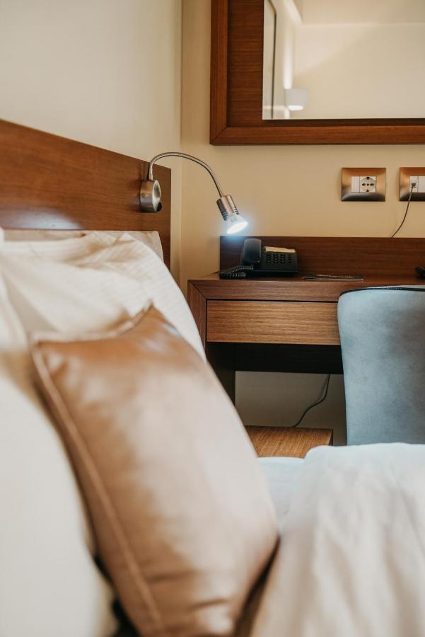 Center Hotel Gjirokaster Ngoại thất bức ảnh
