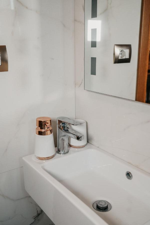 Center Hotel Gjirokaster Ngoại thất bức ảnh