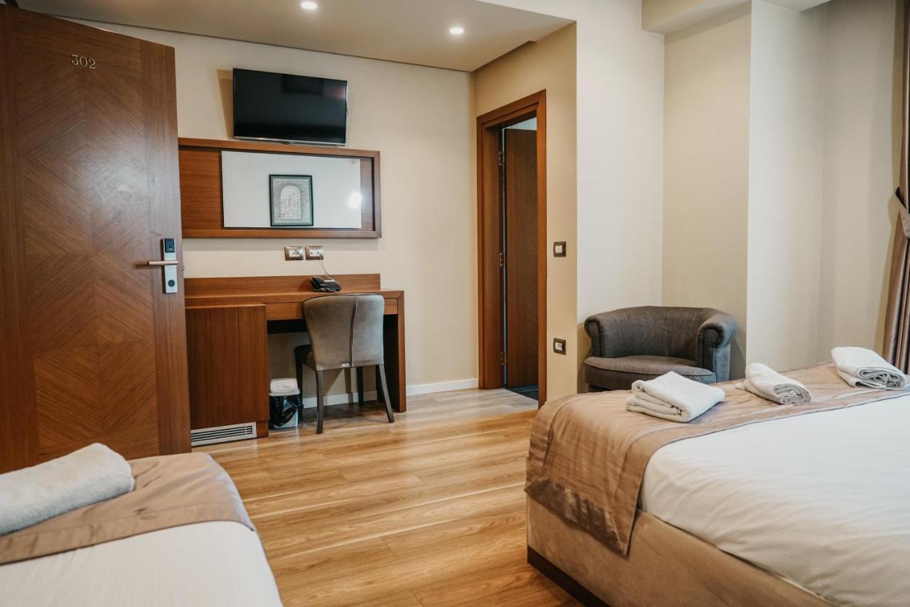 Center Hotel Gjirokaster Ngoại thất bức ảnh