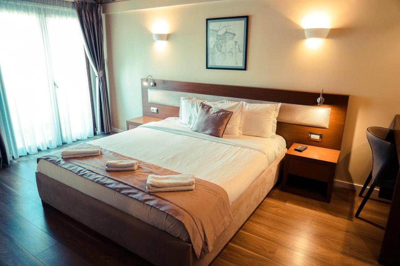 Center Hotel Gjirokaster Ngoại thất bức ảnh