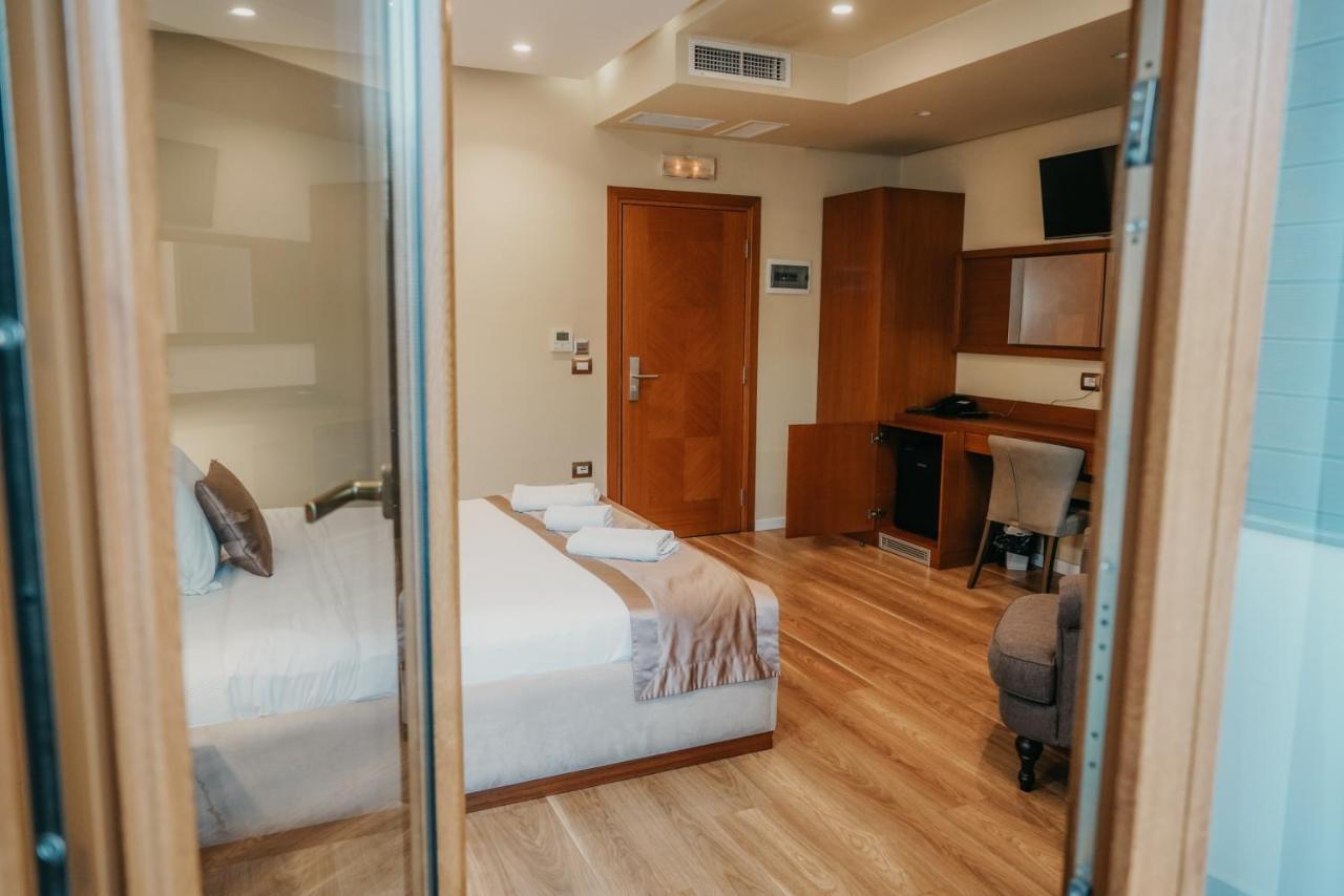 Center Hotel Gjirokaster Ngoại thất bức ảnh