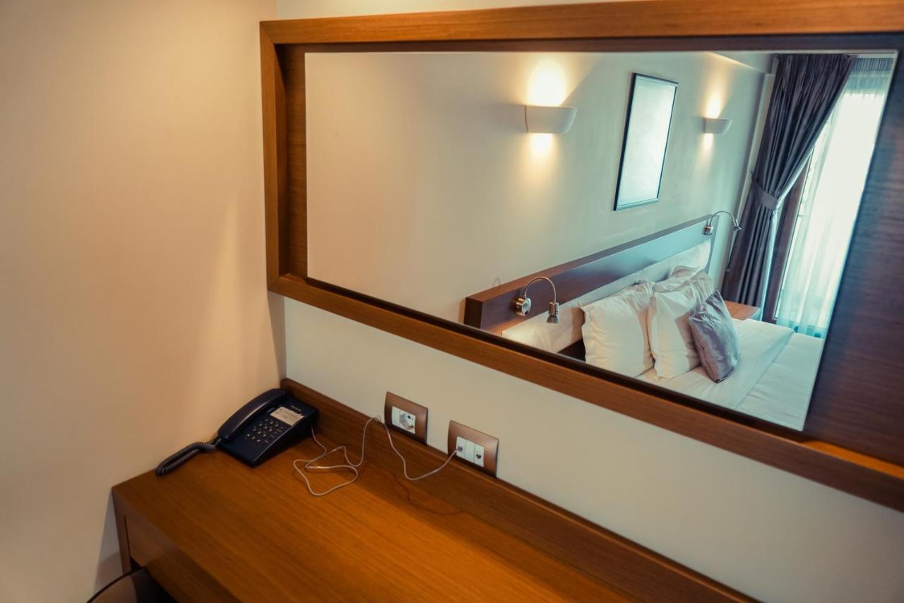 Center Hotel Gjirokaster Ngoại thất bức ảnh